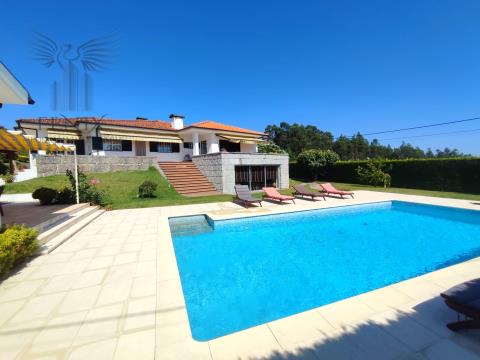 Casa T5 con piscina en Braga- junto a Sameiro