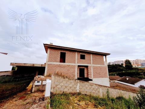  Detached housing structure in Ferreiros, Braga!