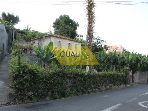 Casa para restaurar de Funchal en la isla de Madeira. €750.000,00