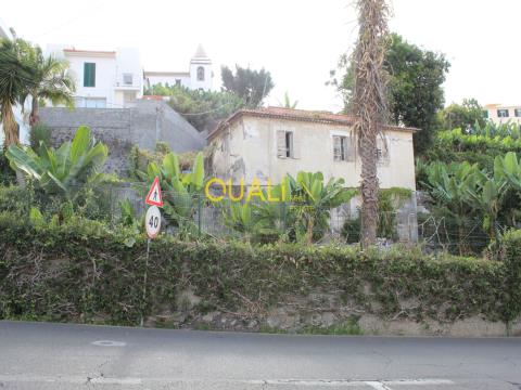 Maison à restaurer de Funchal sur l´île de Madère. €750000,00