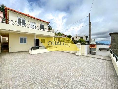 Renovated 3 bedroom house in Estreito de Camara de Lobos - €255,000.00