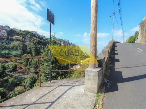 Grundstück mit 2320 Quadratmeter in Santo António, Funchal - Madeira Insel - € 110.000,00