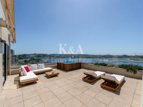 Cobertura T5 Duplex com piscina, 2 terraços panorâmicos e vistas deslumbrantes sobre o Rio