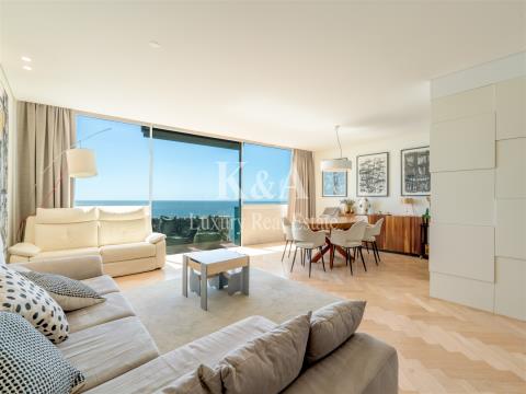2-bedroom apartment on the seafront in Foz