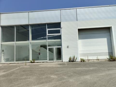 Warehouse for rent in the Industrial Zone of Águeda