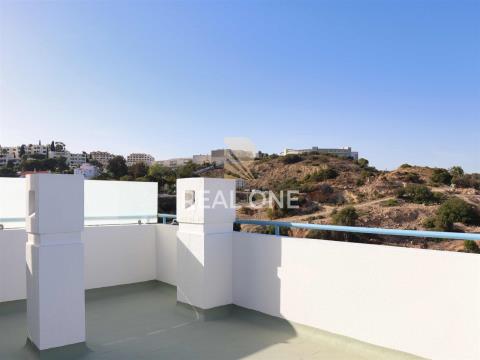 Apartment in downtown Albufeira with sea view