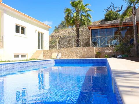 Villa on the slope of Orada on 1,000 m2 of private area