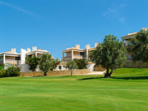 Para venda, apartamento de luxo T2 no golfe em Vale da Pinta