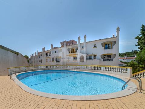 For sale, renovated 2 bedroom apartment in Carvoeiro centre 