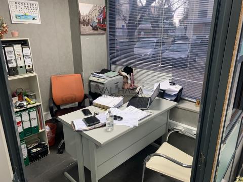 Ausgezeichnetes Büro / Büro / Büro