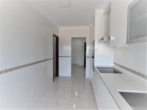 Apartamento T4 Duplex / Garagem / Gândara dos Olivais / Maligueira  / Marrazes e Barosa