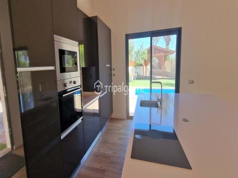 Modern 2 Bedroom Villa with Private Pool, Serene Location Close to Golf Courses