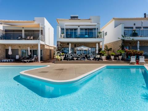 4 Bedroom Villa with Pool, Stunning Views, and Proximity to Beaches and Golf in Albufeira.