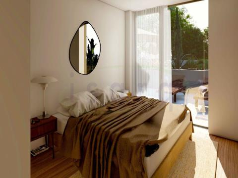 NUOVO appartamento con 3 camere da letto in un condominio residenziale con giardino e piscina.