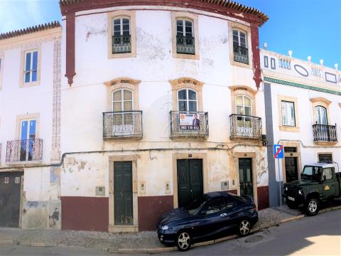 Alentejo Investment: Manor house, w/ 3 floors and garden, in Borba, to restore