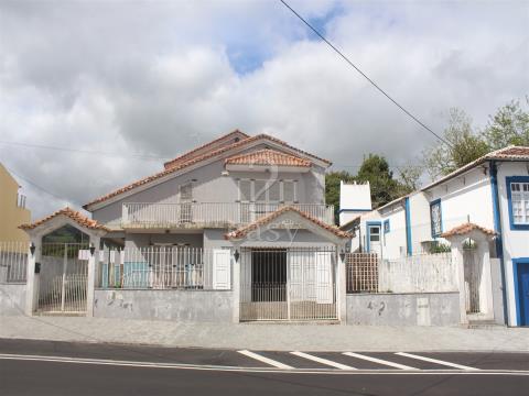 Moradia para remodelar na privilegiada freguesia de São Pedro, lugar de São Carlos