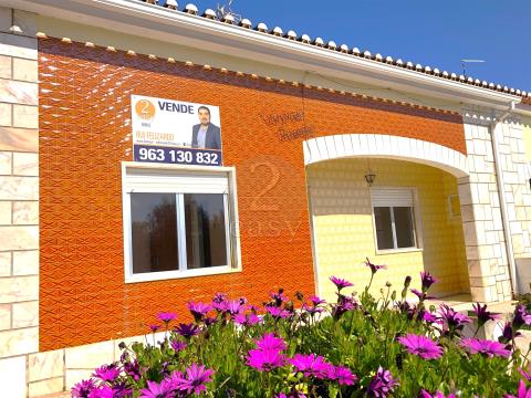 Single storey house in Alentejo, 3 bedroom apartment with annex and backyard