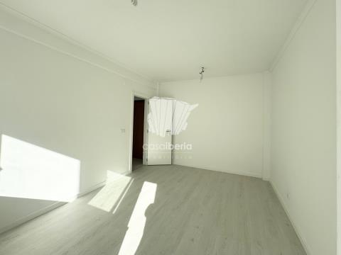 2 Bedrooms - Apartment - Queluz - Lisbon