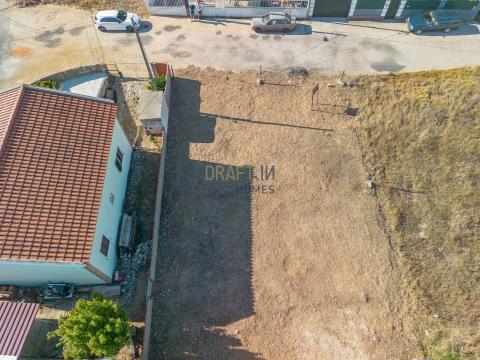 Terreno com 328m2para construção de moradia em Manique de Baixo, Cascais.