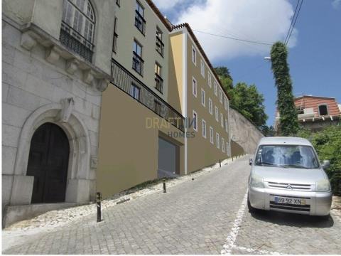 Edificio para rehabilitar en el centro histórico de Sintra.