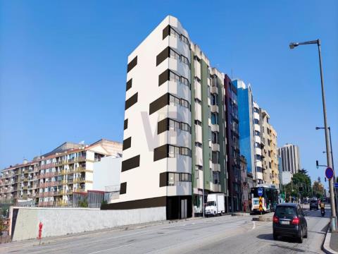 Terreno c/ PA para 8 andares c/ 7 Apartamentos T2 - Av. Boavista - Porto