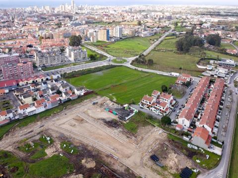 Lote de terreno para construção de moradias na Póvoa de Varzim.